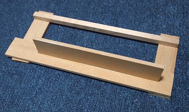 Xbox One S 自作 縦置きスタンド 斜め上から見たところ